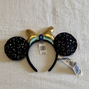 NWT Aladdin Themed Ears Headband